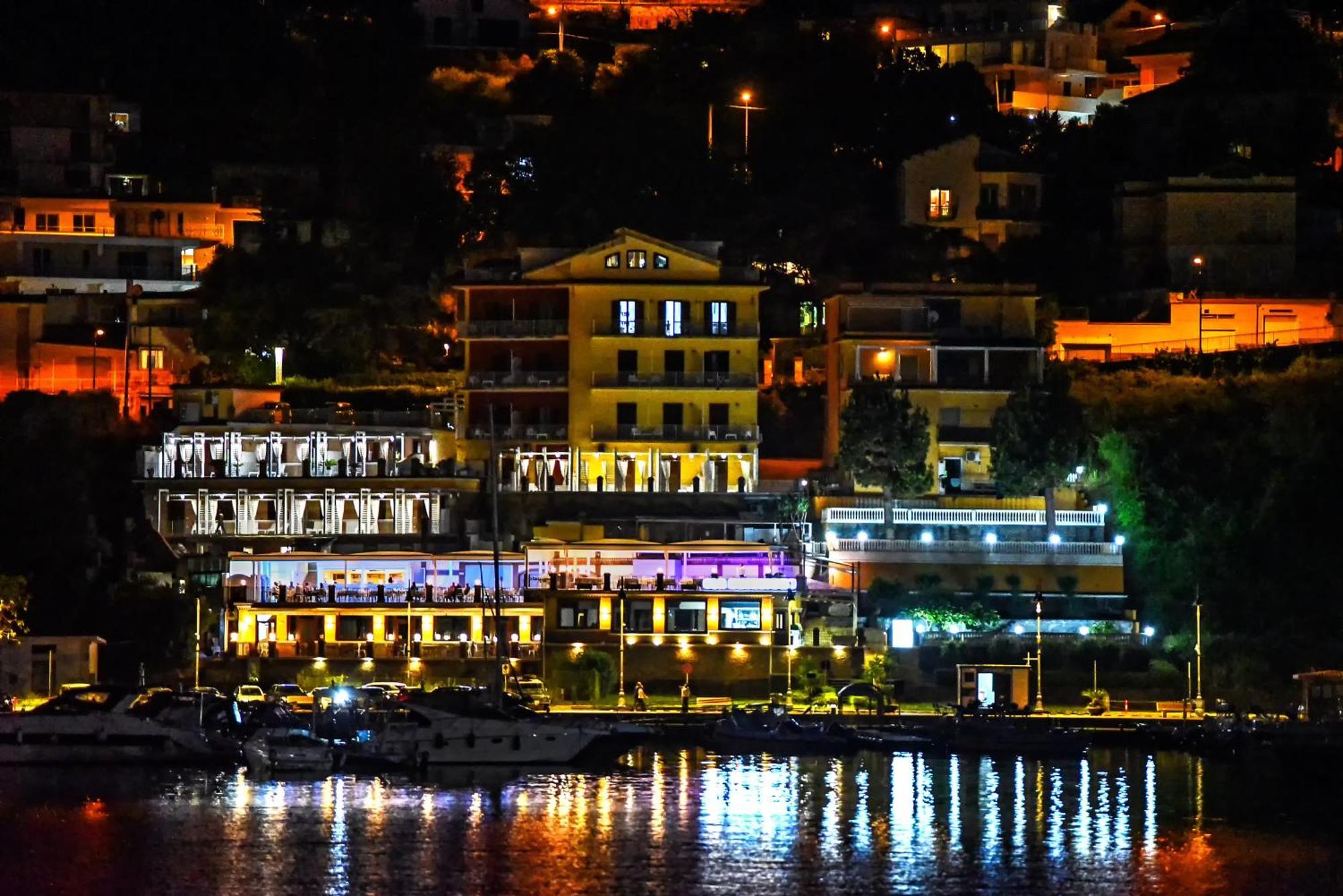 La Sciabica Hotel อากรอโปลี ภายนอก รูปภาพ